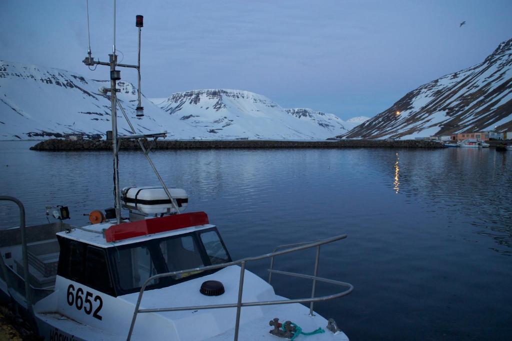 Comfy Guesthouse Westfjords Sudureyri Buitenkant foto