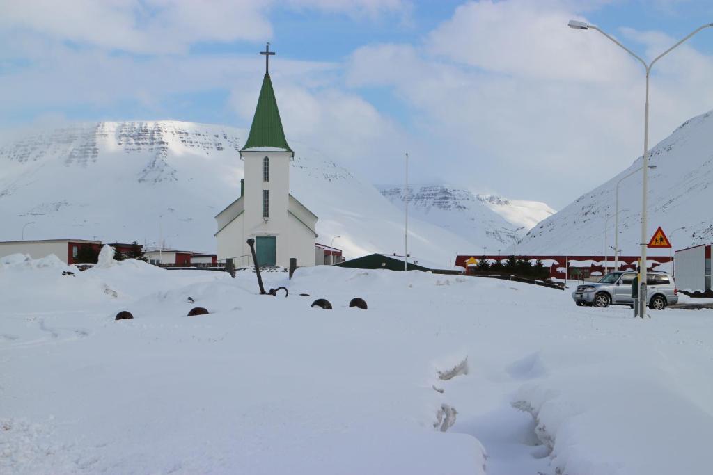 Comfy Guesthouse Westfjords Sudureyri Buitenkant foto