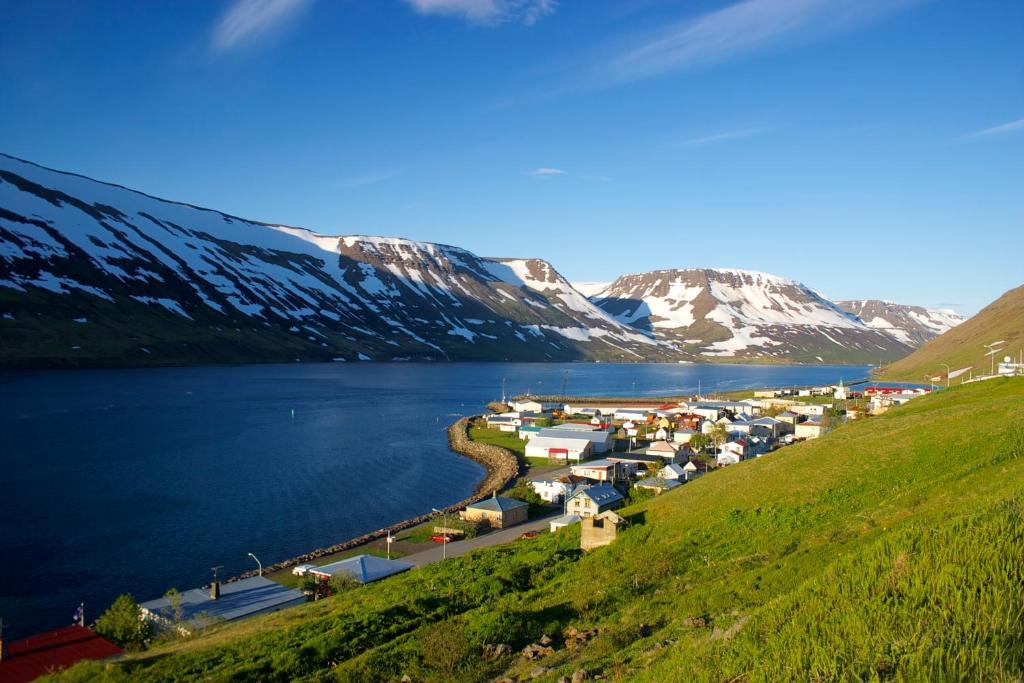 Comfy Guesthouse Westfjords Sudureyri Buitenkant foto