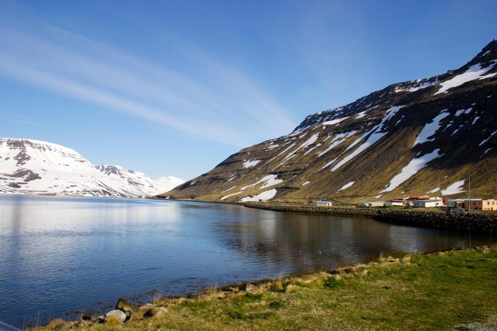 Comfy Guesthouse Westfjords Sudureyri Buitenkant foto