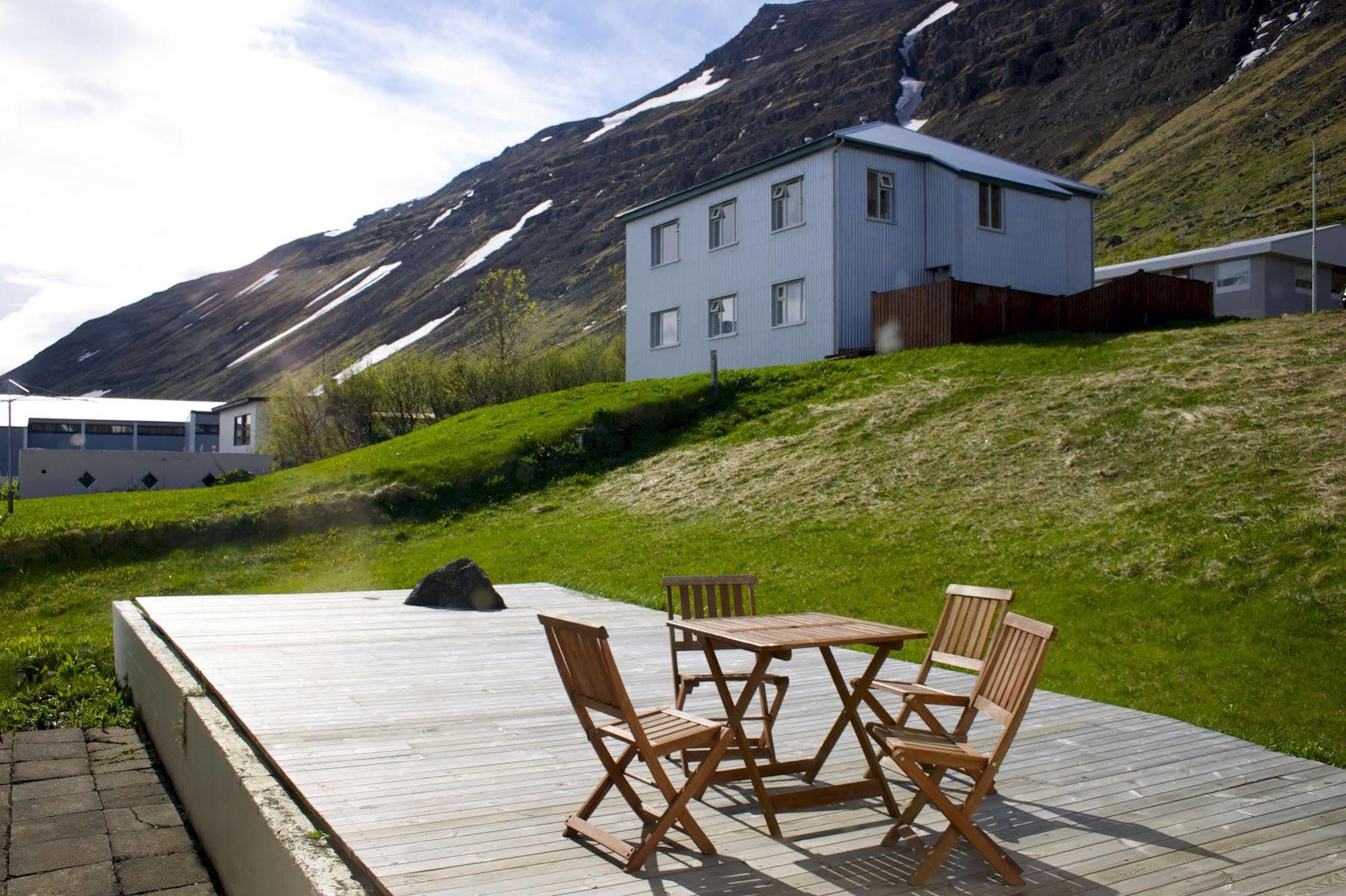 Comfy Guesthouse Westfjords Sudureyri Buitenkant foto