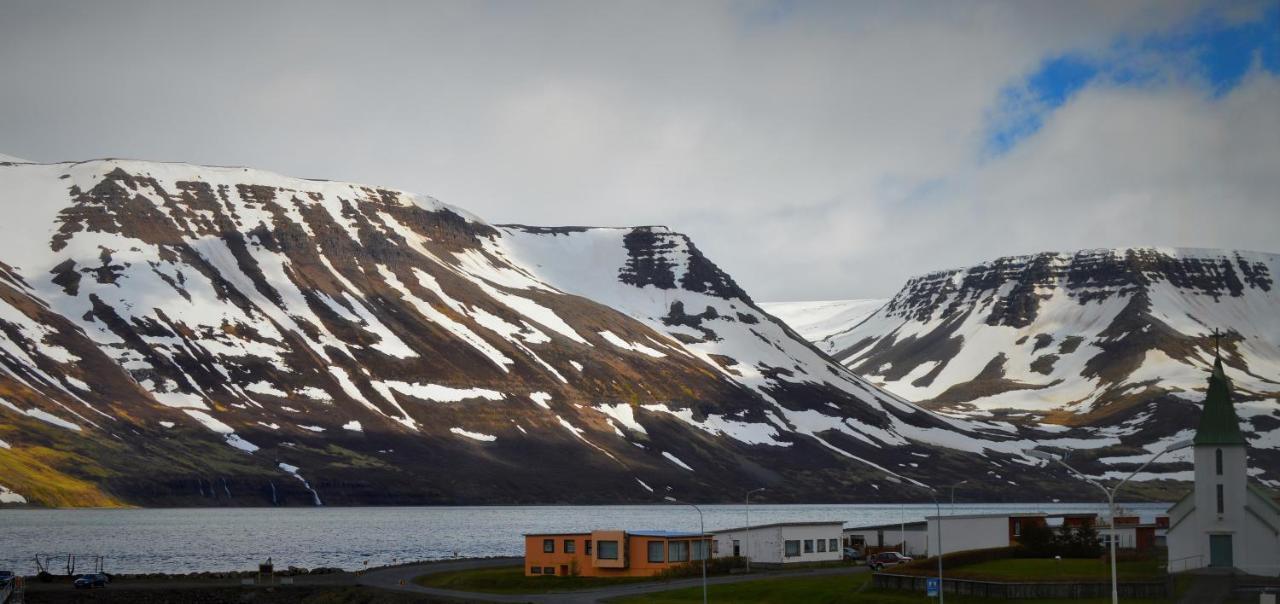 Comfy Guesthouse Westfjords Sudureyri Buitenkant foto